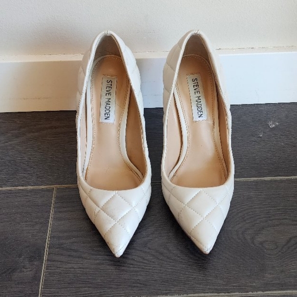 Steve Madden Beige Heels - Size 5 - Picture 3 of 4